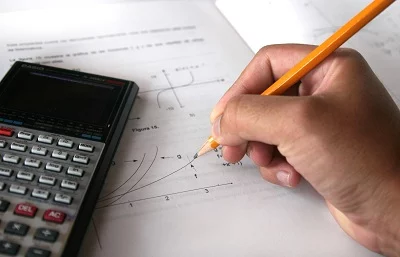 Financial consulting services in Romania